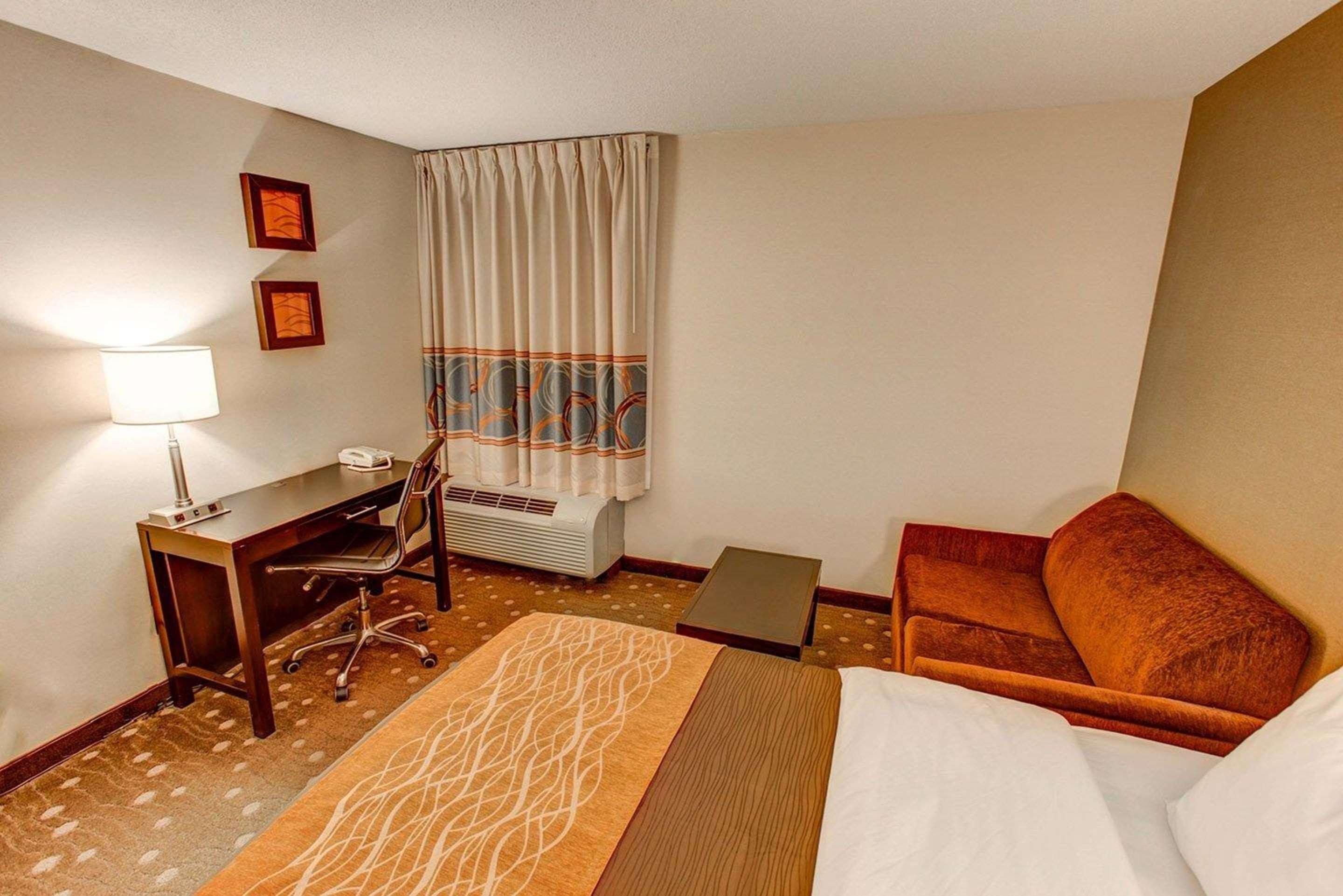 Comfort Inn Pittsburgh Bagian luar foto