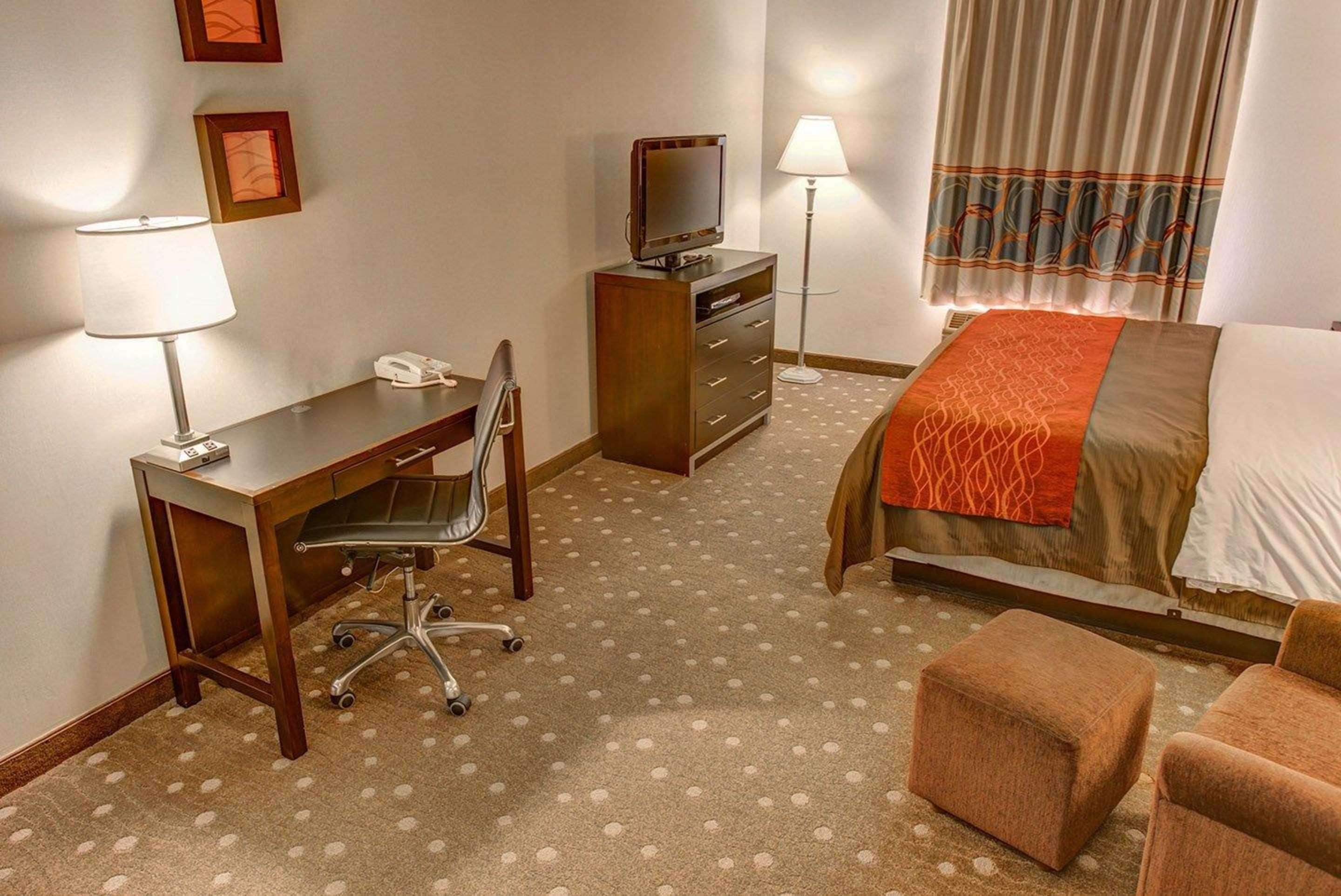 Comfort Inn Pittsburgh Bagian luar foto
