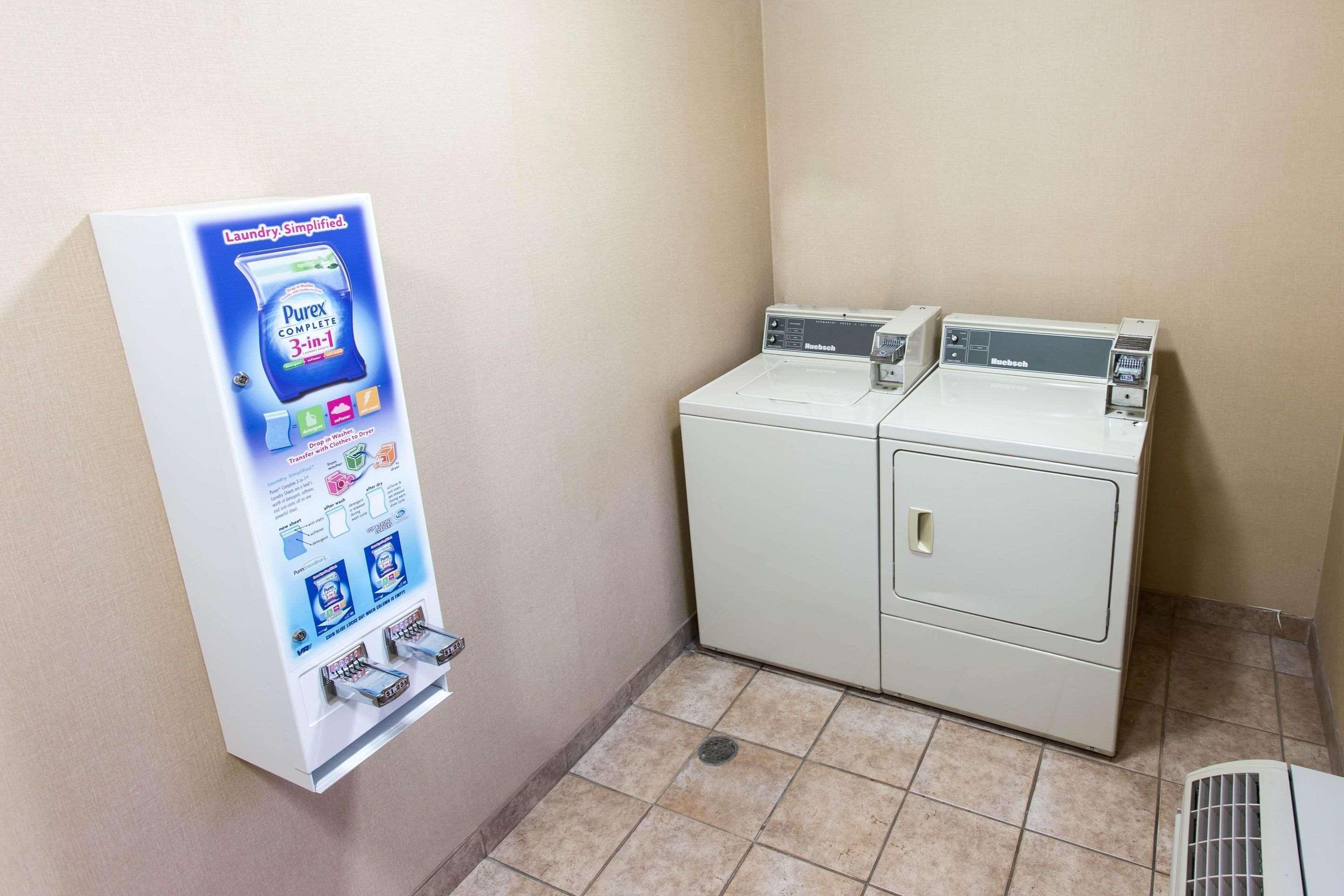 Comfort Inn Pittsburgh Bagian luar foto