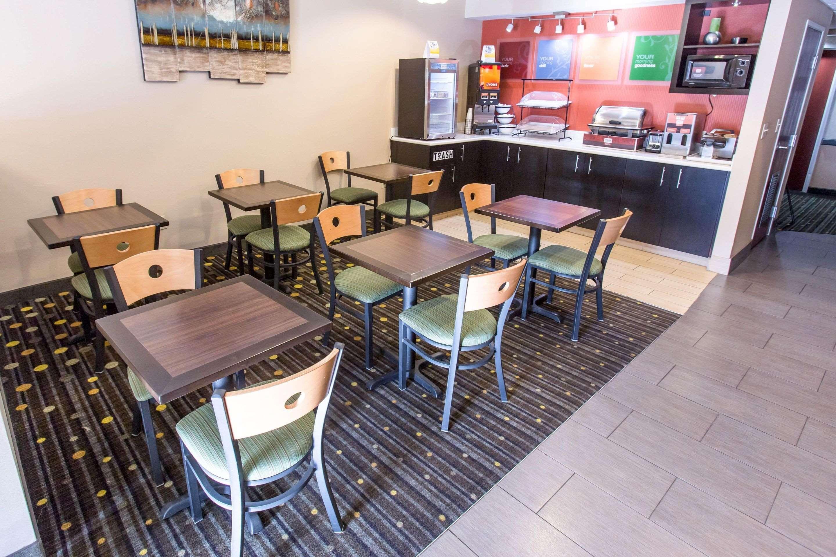 Comfort Inn Pittsburgh Bagian luar foto