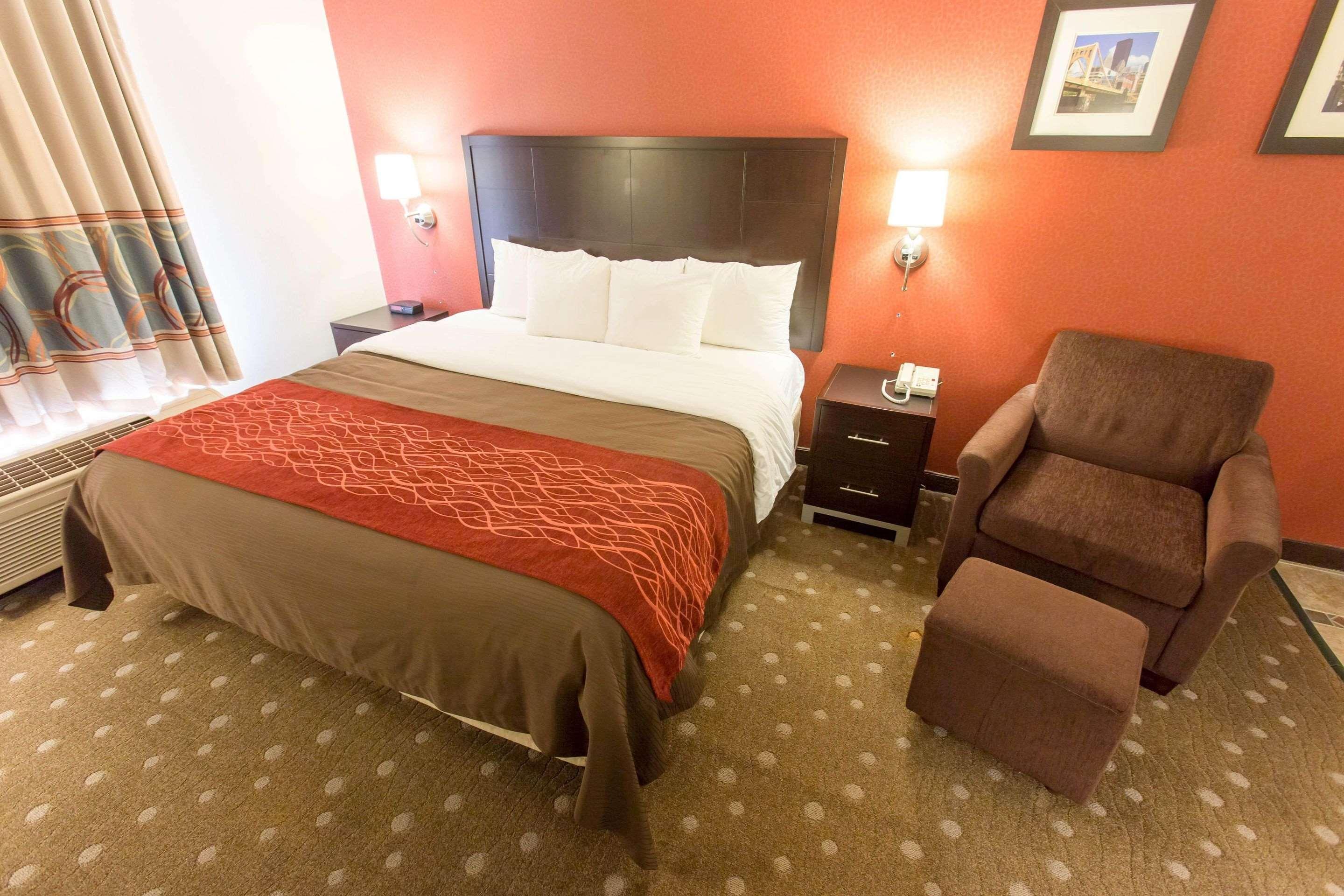 Comfort Inn Pittsburgh Bagian luar foto