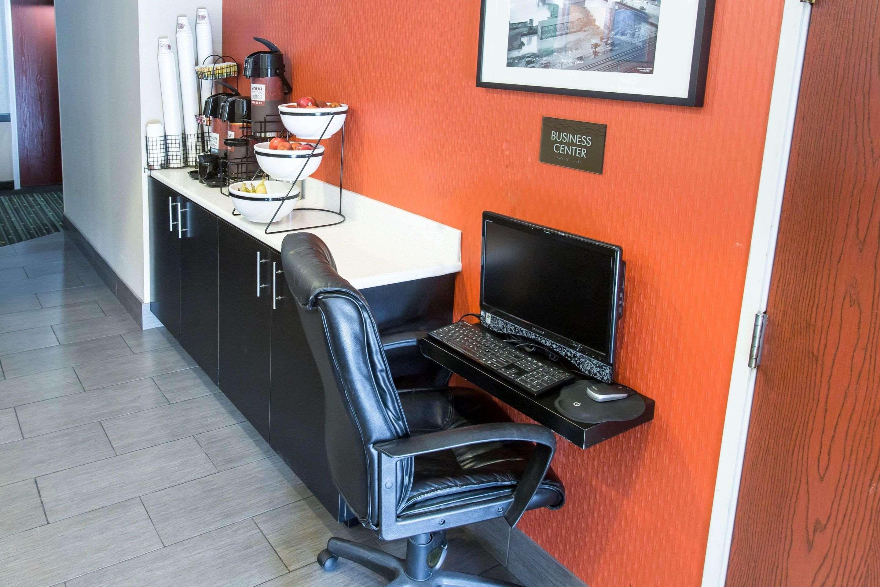 Comfort Inn Pittsburgh Bagian luar foto