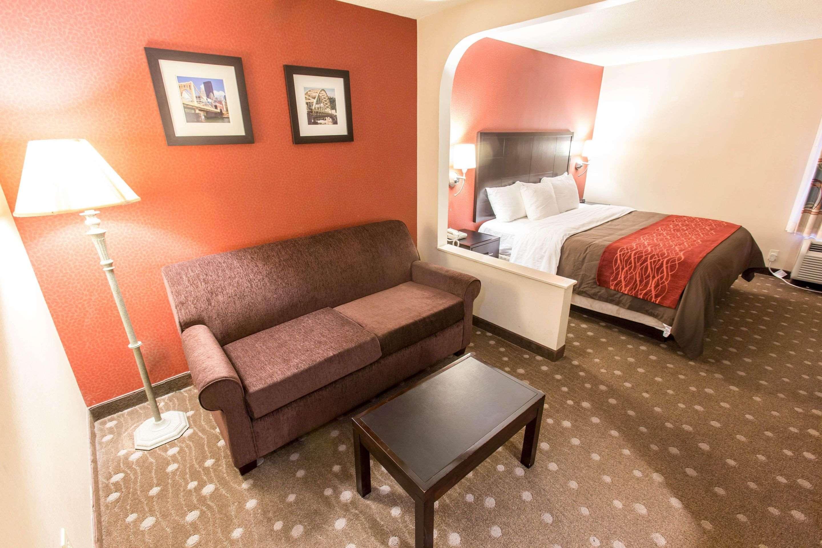 Comfort Inn Pittsburgh Bagian luar foto