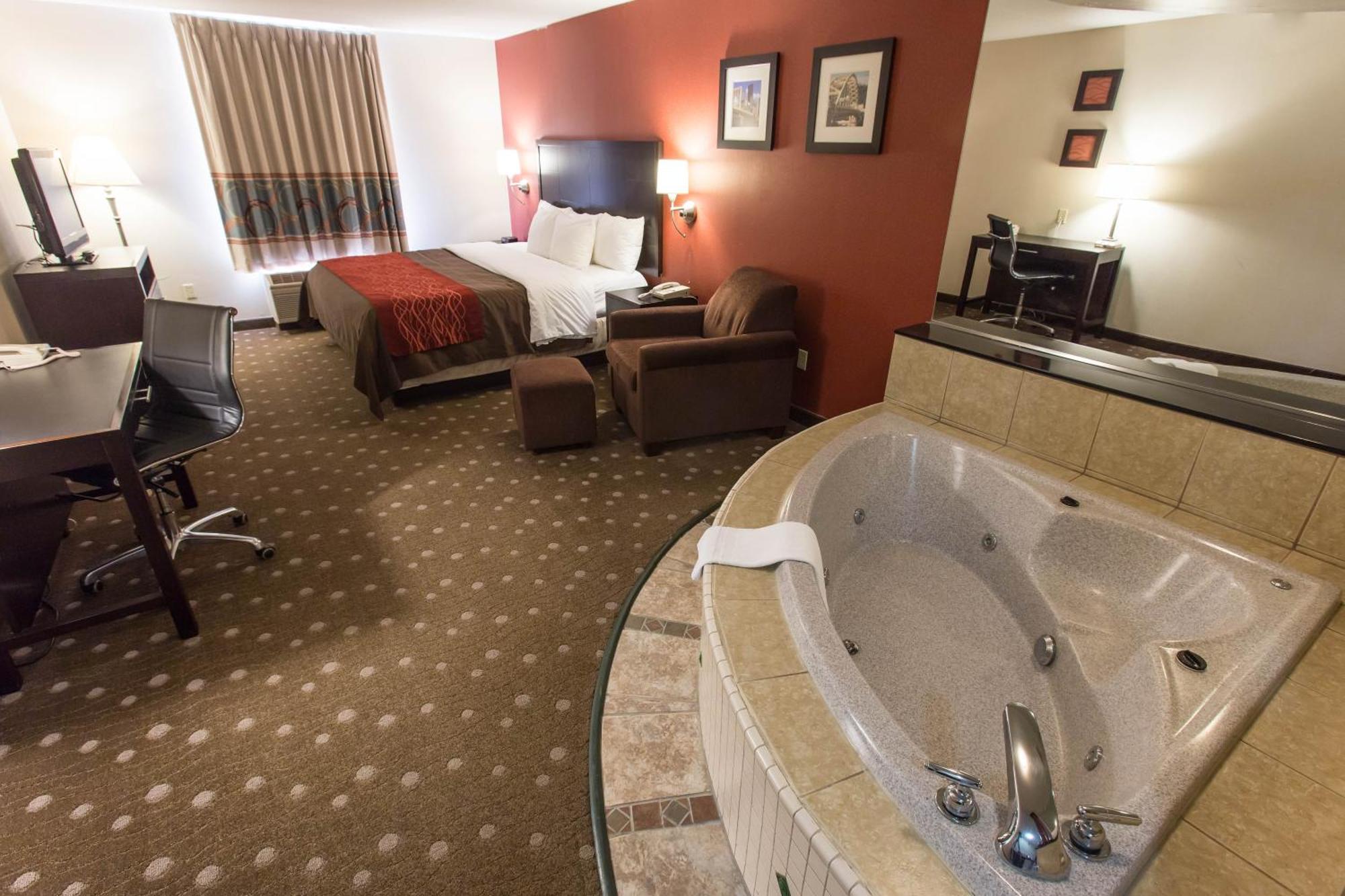 Comfort Inn Pittsburgh Bagian luar foto