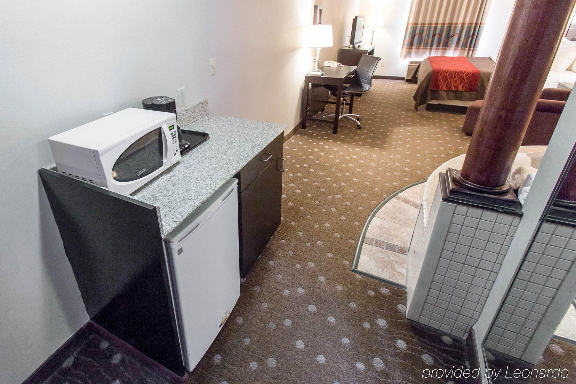 Comfort Inn Pittsburgh Bagian luar foto