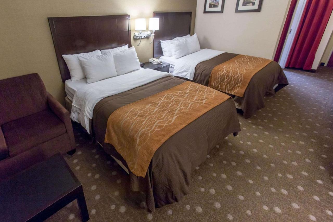 Comfort Inn Pittsburgh Bagian luar foto